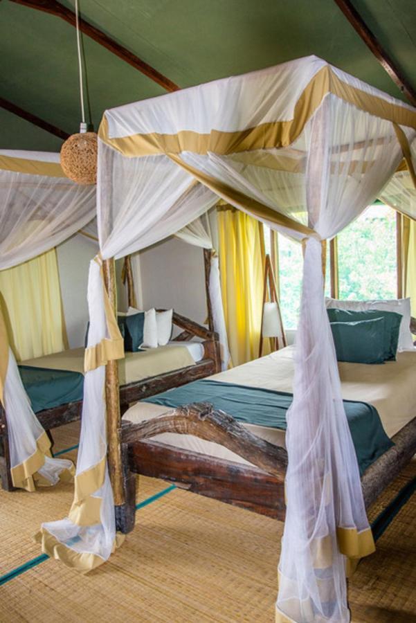 Simply Saadani Camp, A Tent With A View Safaris Mkwaja Esterno foto