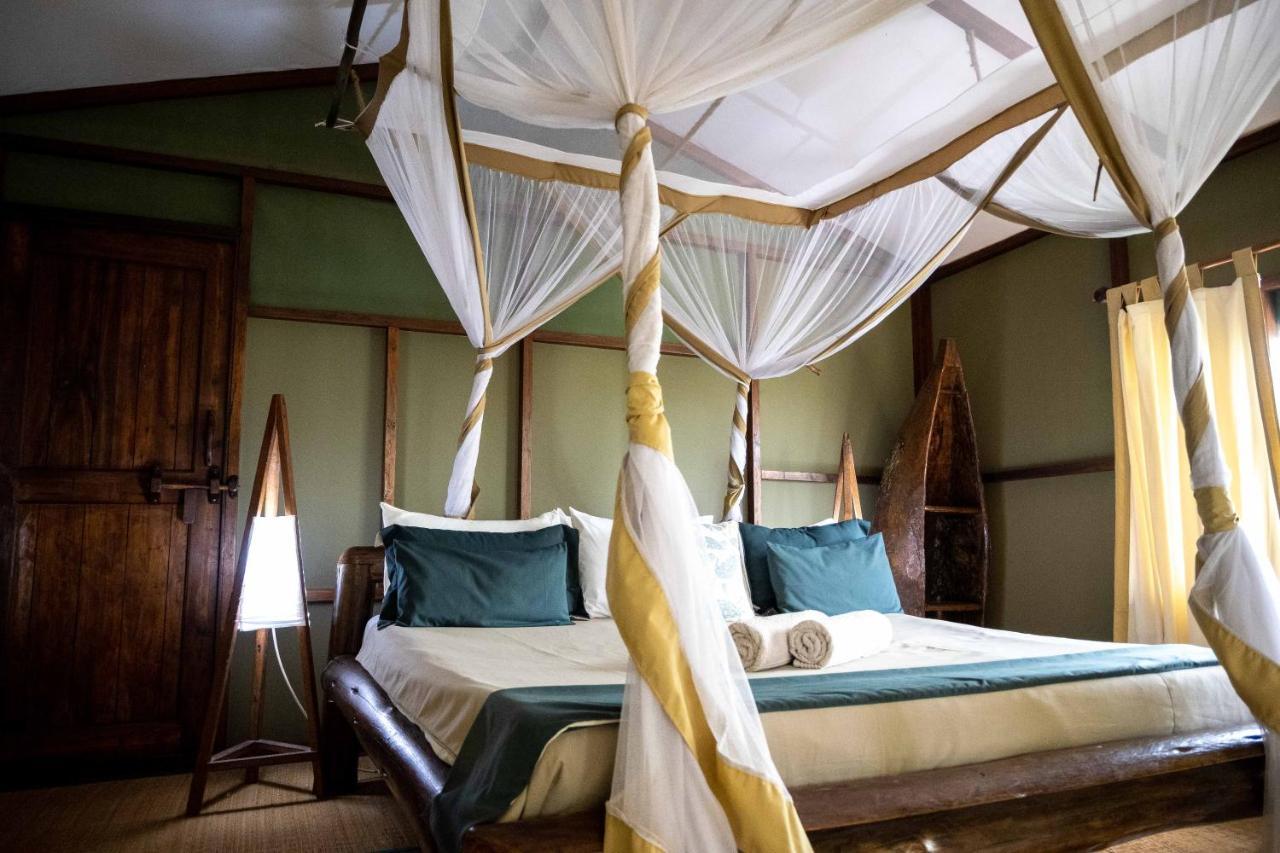 Simply Saadani Camp, A Tent With A View Safaris Mkwaja Esterno foto