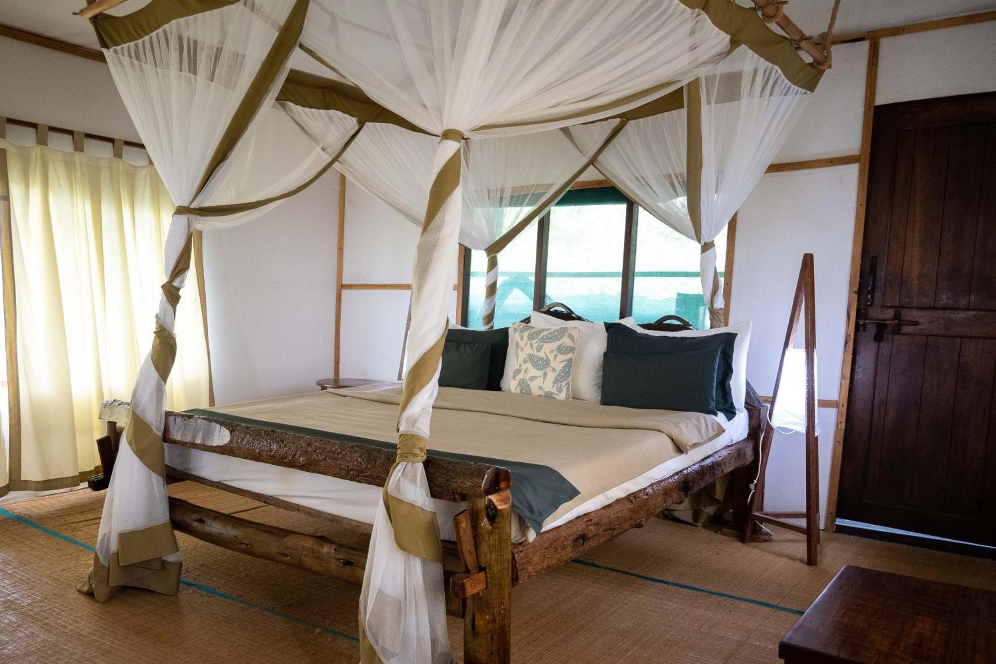Simply Saadani Camp, A Tent With A View Safaris Mkwaja Esterno foto