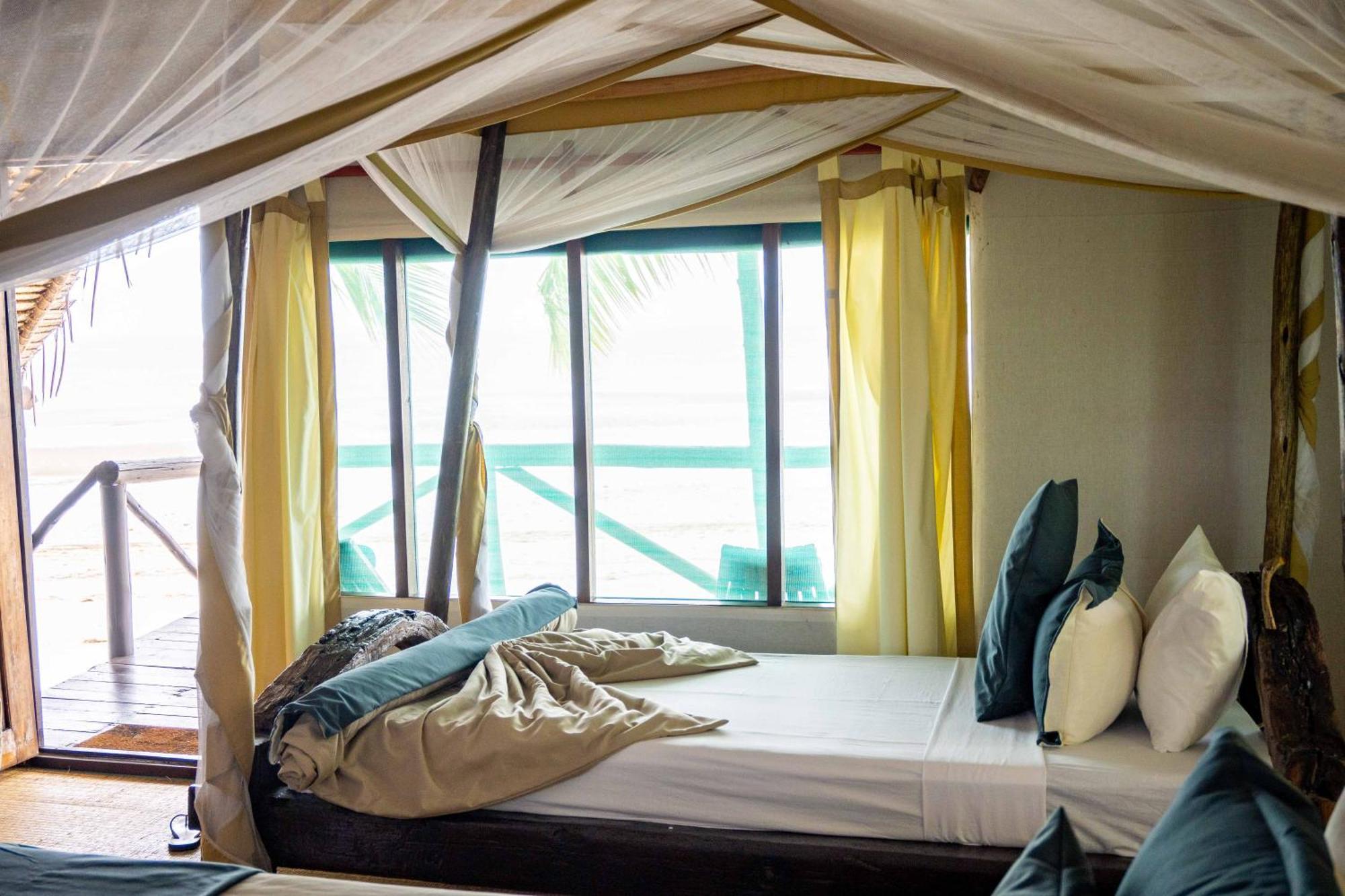 Simply Saadani Camp, A Tent With A View Safaris Mkwaja Esterno foto